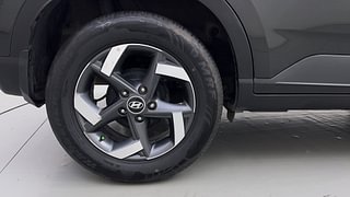 Used 2021 Hyundai Venue [2019-2022] SX 1.0  Turbo iMT Petrol Manual tyres RIGHT REAR TYRE RIM VIEW