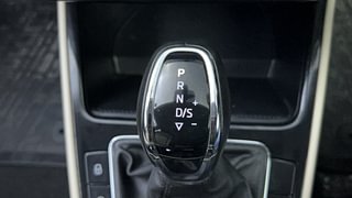 Used 2022 Skoda Slavia Style 1.5L TSI AT Petrol Automatic interior GEAR  KNOB VIEW