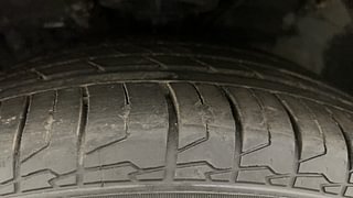 Used 2017 Hyundai Creta [2015-2018] 1.6 SX Plus Special Edition Diesel Manual tyres LEFT FRONT TYRE TREAD VIEW