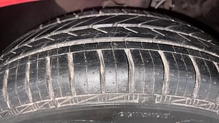 Used 2016 Hyundai Elite i20 [2014-2018] Sportz 1.2 Petrol Manual tyres LEFT FRONT TYRE TREAD VIEW