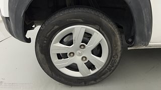 Used 2018 Renault Kwid [2015-2019] RXL Petrol Manual tyres RIGHT REAR TYRE RIM VIEW