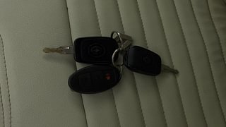 Used 2018 Renault Kwid [2015-2019] RXL Petrol Manual extra CAR KEY VIEW