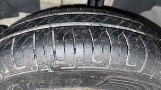 Used 2018 Renault Kwid [2015-2019] RXL Petrol Manual tyres LEFT FRONT TYRE TREAD VIEW