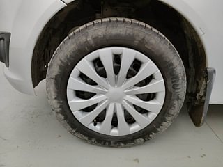 Used 2013 Ford Figo [2010-2015] Duratec Petrol EXI 1.2 Petrol Manual tyres LEFT FRONT TYRE RIM VIEW