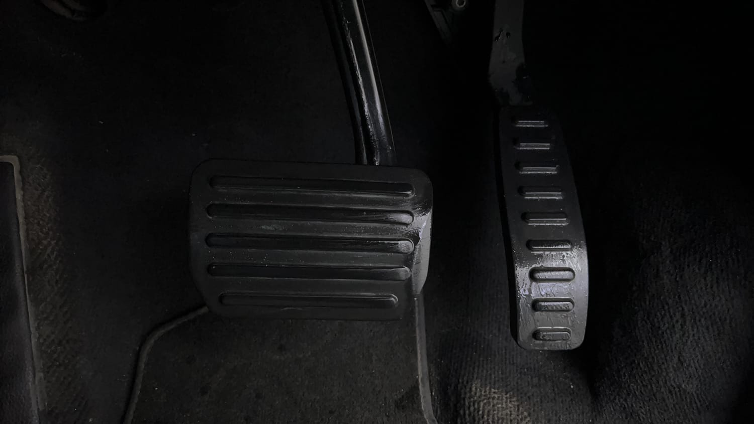 New Porsche Cayenne interior PEDALS VIEW