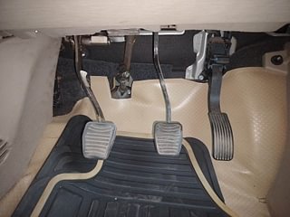 Used 2017 Mahindra XUV500 [2015-2018] W6 Diesel Manual interior PEDALS VIEW