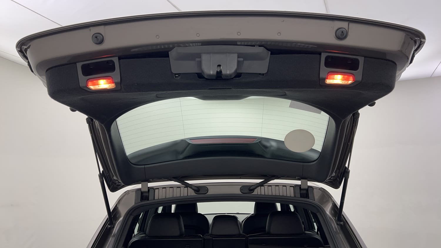 New Porsche Cayenne interior DICKY DOOR OPEN VIEW