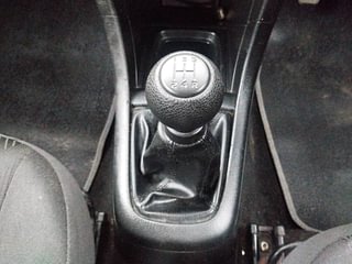Used 2011 Maruti Suzuki Swift [2011-2017] VXi Petrol Manual interior GEAR  KNOB VIEW