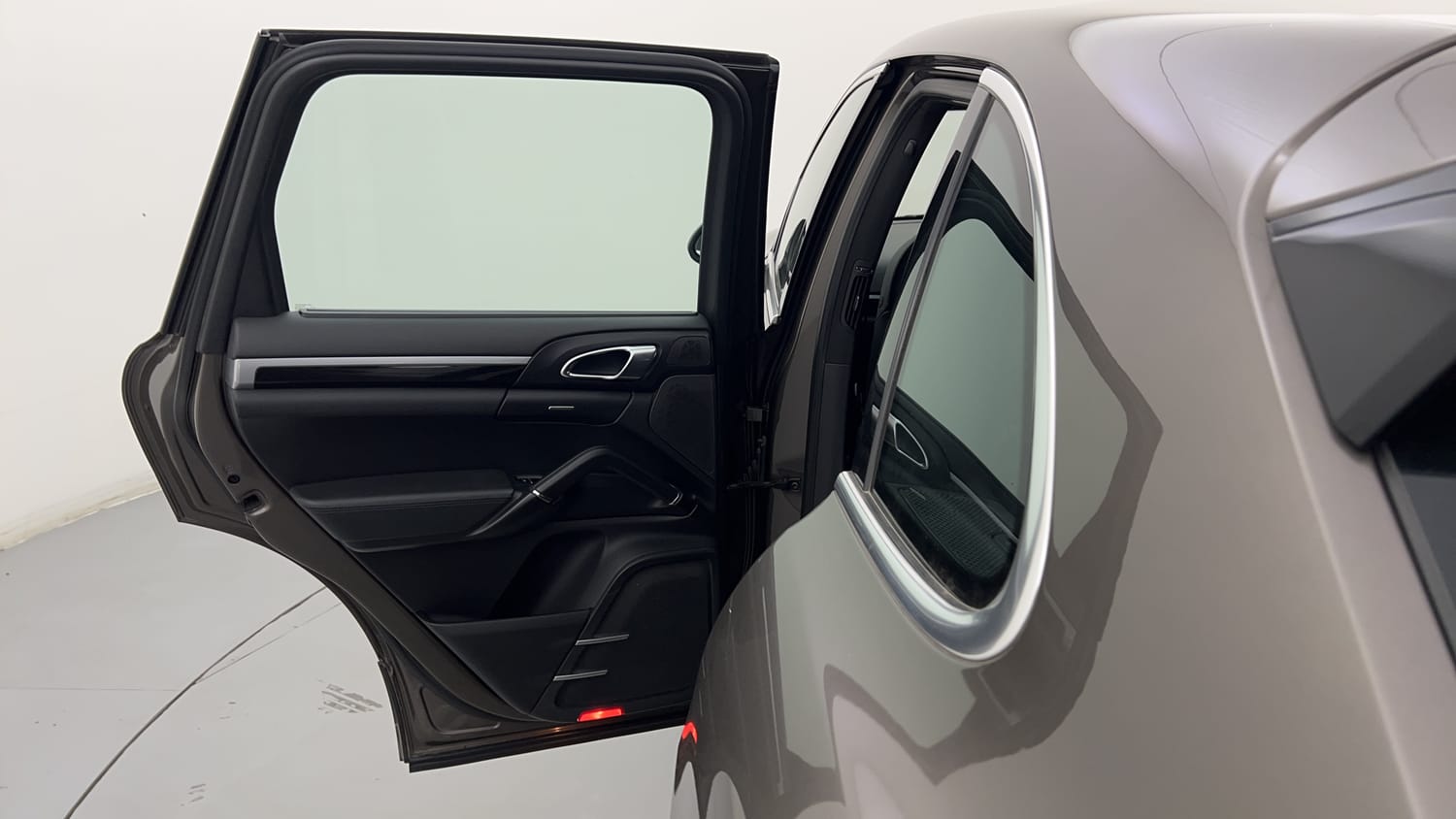 New Porsche Cayenne interior LEFT REAR DOOR OPEN VIEW