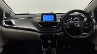 Used 2022 Tata Altroz XZ 1.5 Diesel Manual interior DASHBOARD VIEW