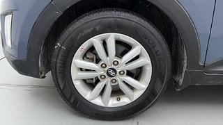 Used 2016 Hyundai Creta [2015-2018] 1.6 SX Plus Petrol Petrol Manual tyres LEFT FRONT TYRE RIM VIEW