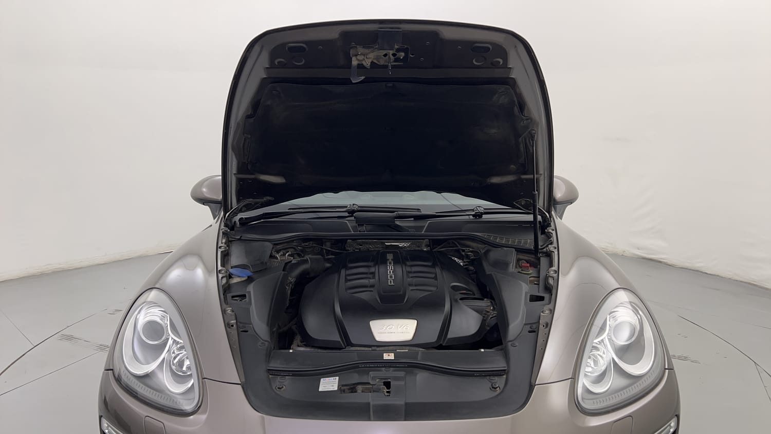 New Porsche Cayenne engine ENGINE & BONNET OPEN FRONT VIEW