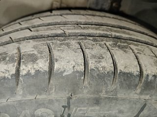 Used 2013 Ford Figo [2010-2015] Duratec Petrol EXI 1.2 Petrol Manual tyres LEFT FRONT TYRE TREAD VIEW