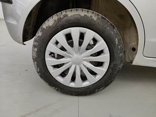 Used 2013 Ford Figo [2010-2015] Duratec Petrol EXI 1.2 Petrol Manual tyres RIGHT REAR TYRE RIM VIEW