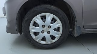 Used 2014 Honda Amaze [2013-2016] 1.2 S i-VTEC Petrol Manual tyres LEFT FRONT TYRE RIM VIEW