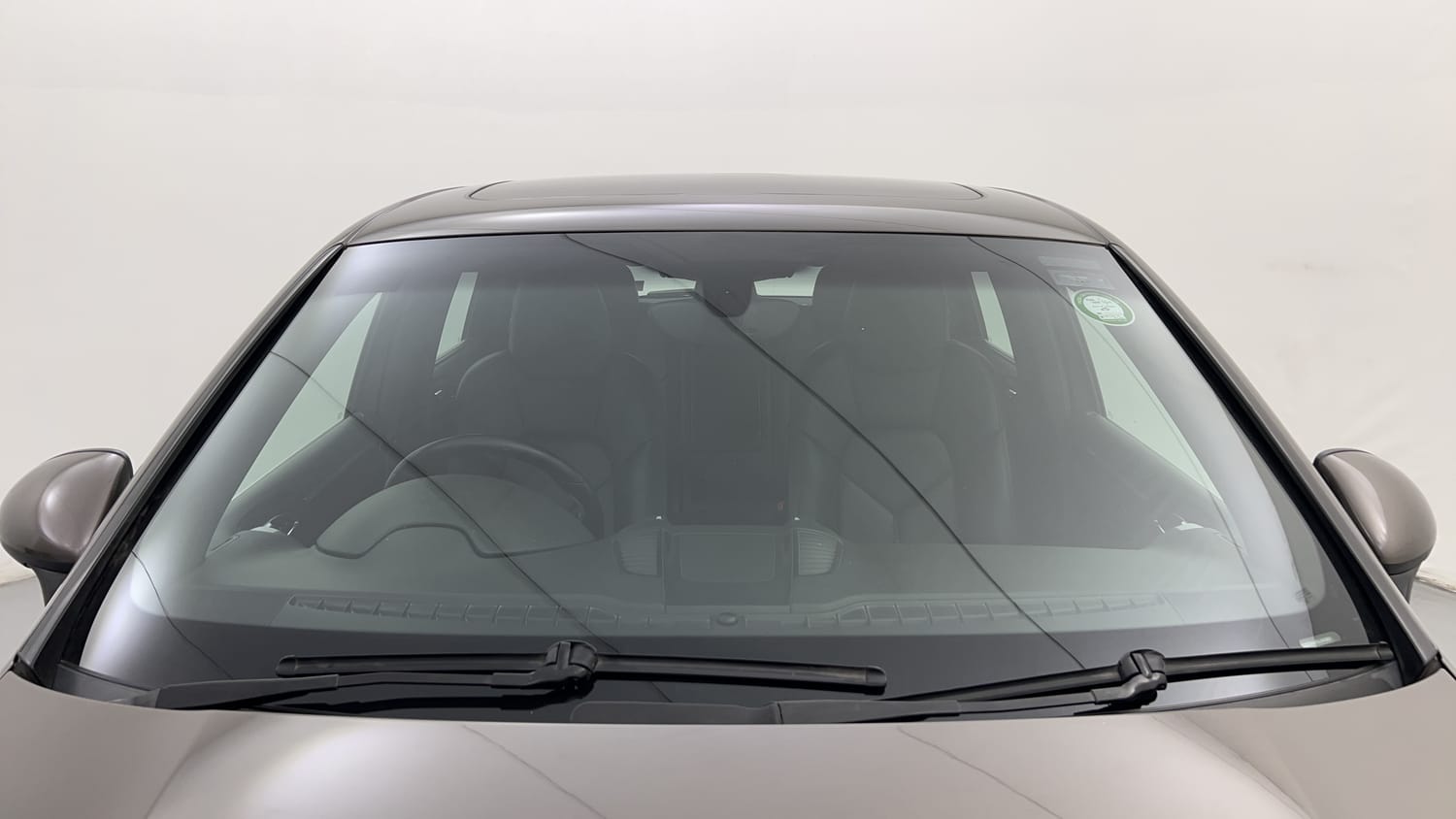 New Porsche Cayenne exterior FRONT WINDSHIELD VIEW