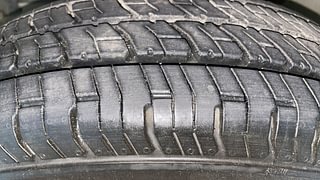 Used 2016 Renault Kwid [2015-2019] RXL Petrol Manual tyres LEFT FRONT TYRE TREAD VIEW