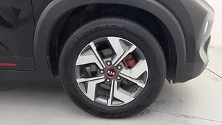 Used 2020 Kia Sonet GTX Plus 1.5 AT Diesel Automatic tyres RIGHT FRONT TYRE RIM VIEW