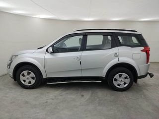 Used 2017 Mahindra XUV500 [2015-2018] W6 Diesel Manual exterior LEFT SIDE VIEW