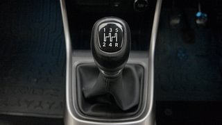 Used 2022 Tata Altroz XZ 1.5 Diesel Manual interior GEAR  KNOB VIEW