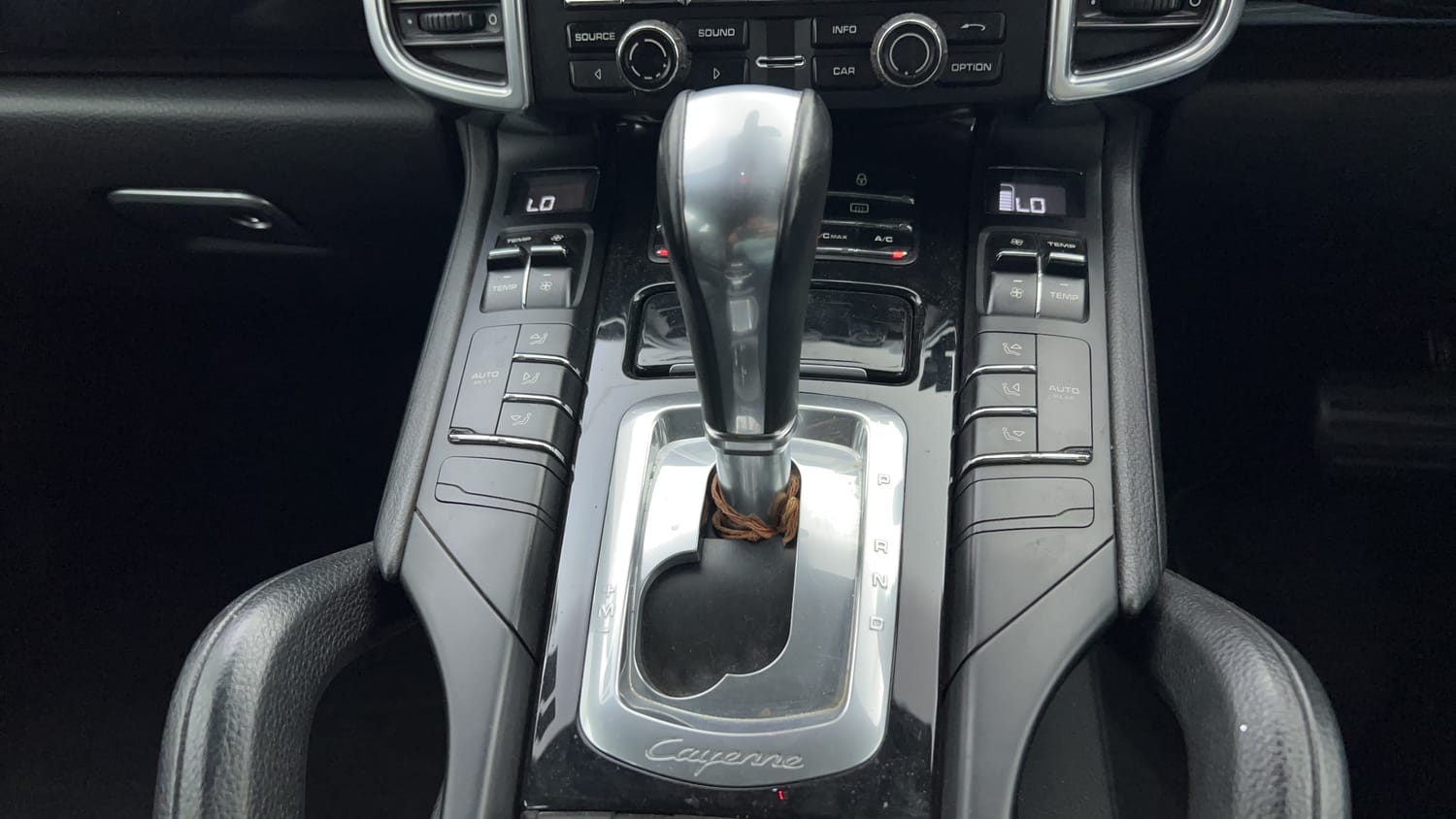 New Porsche Cayenne interior GEAR  KNOB VIEW