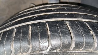Used 2021 Hyundai Venue [2019-2022] SX 1.5 CRDI Diesel Manual tyres RIGHT FRONT TYRE TREAD VIEW
