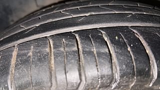 Used 2021 Hyundai Venue [2019-2022] SX 1.5 CRDI Diesel Manual tyres LEFT FRONT TYRE TREAD VIEW
