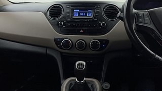 Used 2015 Hyundai Grand i10 [2013-2017] Asta 1.2 Kappa VTVT (O) Petrol Manual interior MUSIC SYSTEM & AC CONTROL VIEW