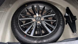 Used 2019 Toyota Corolla Altis [2017-2020] VL CVT Petrol Petrol Automatic tyres SPARE TYRE VIEW