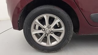 Used 2015 Hyundai Grand i10 [2013-2017] Asta 1.2 Kappa VTVT (O) Petrol Manual tyres RIGHT REAR TYRE RIM VIEW