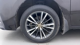 Used 2019 Toyota Corolla Altis [2017-2020] VL CVT Petrol Petrol Automatic tyres LEFT FRONT TYRE RIM VIEW