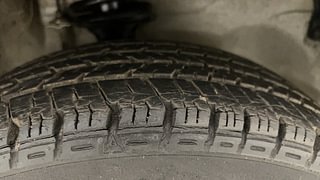 Used 2016 Maruti Suzuki Alto K10 [2014-2019] VXI AMT Petrol Automatic tyres RIGHT FRONT TYRE TREAD VIEW