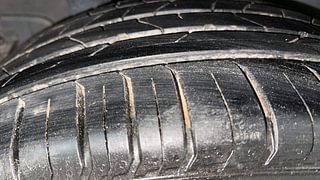 Used 2021 Hyundai Venue [2019-2022] SX 1.5 CRDI Diesel Manual tyres RIGHT REAR TYRE TREAD VIEW