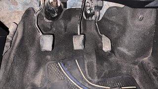 Used 2012 Toyota Etios Liva [2010-2017] G Petrol Manual interior PEDALS VIEW