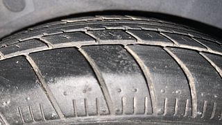 Used 2013 Hyundai i10 magna 1.1 Petrol Manual tyres RIGHT REAR TYRE TREAD VIEW