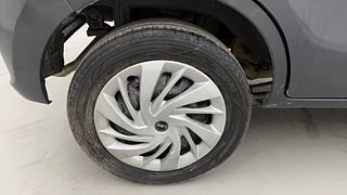 Used 2019 Maruti Suzuki Alto K10 [2014-2019] VXI AMT Petrol Automatic tyres RIGHT REAR TYRE RIM VIEW