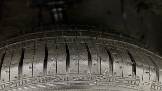 Used 2017 Hyundai Grand i10 [2017-2020] Magna 1.2 Kappa VTVT Petrol Manual tyres RIGHT FRONT TYRE TREAD VIEW