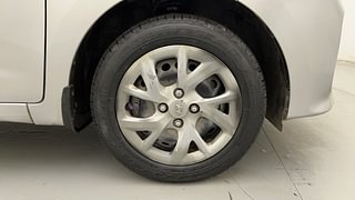 Used 2017 Hyundai Grand i10 [2017-2020] Magna 1.2 Kappa VTVT Petrol Manual tyres RIGHT FRONT TYRE RIM VIEW