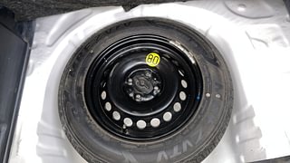 Used 2016 Maruti Suzuki Baleno [2015-2019] Zeta AT Petrol Petrol Automatic tyres SPARE TYRE VIEW