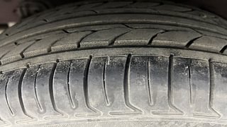 Used 2016 Hyundai Grand i10 [2013-2017] Magna 1.2 Kappa VTVT Petrol Manual tyres RIGHT REAR TYRE TREAD VIEW