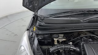 Used 2013 Hyundai i10 magna 1.1 Petrol Manual engine ENGINE RIGHT SIDE HINGE & APRON VIEW