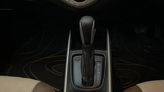Used 2016 Maruti Suzuki Baleno [2015-2019] Zeta AT Petrol Petrol Automatic interior GEAR  KNOB VIEW