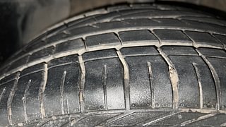 Used 2021 Maruti Suzuki S-Cross Zeta 1.5 Petrol Manual tyres RIGHT FRONT TYRE TREAD VIEW