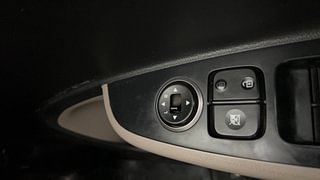 Used 2017 Hyundai Grand i10 [2017-2020] Magna 1.2 Kappa VTVT Petrol Manual top_features Adjustable ORVM
