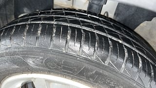 Used 2021 Renault Kwid RXL Petrol Manual tyres LEFT FRONT TYRE TREAD VIEW