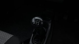 Used 2012 Maruti Suzuki Wagon R 1.0 [2010-2019] LXi Petrol Manual interior GEAR  KNOB VIEW