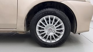 Used 2012 Toyota Etios Liva [2010-2017] G Petrol Manual tyres RIGHT FRONT TYRE RIM VIEW