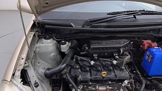 Used 2012 Toyota Etios Liva [2010-2017] G Petrol Manual engine ENGINE RIGHT SIDE HINGE & APRON VIEW