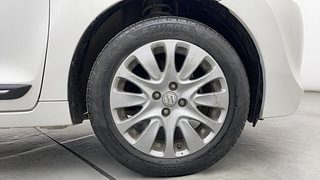 Used 2016 Maruti Suzuki Baleno [2015-2019] Zeta AT Petrol Petrol Automatic tyres RIGHT FRONT TYRE RIM VIEW