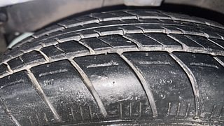 Used 2013 Hyundai i10 magna 1.1 Petrol Manual tyres LEFT FRONT TYRE TREAD VIEW
